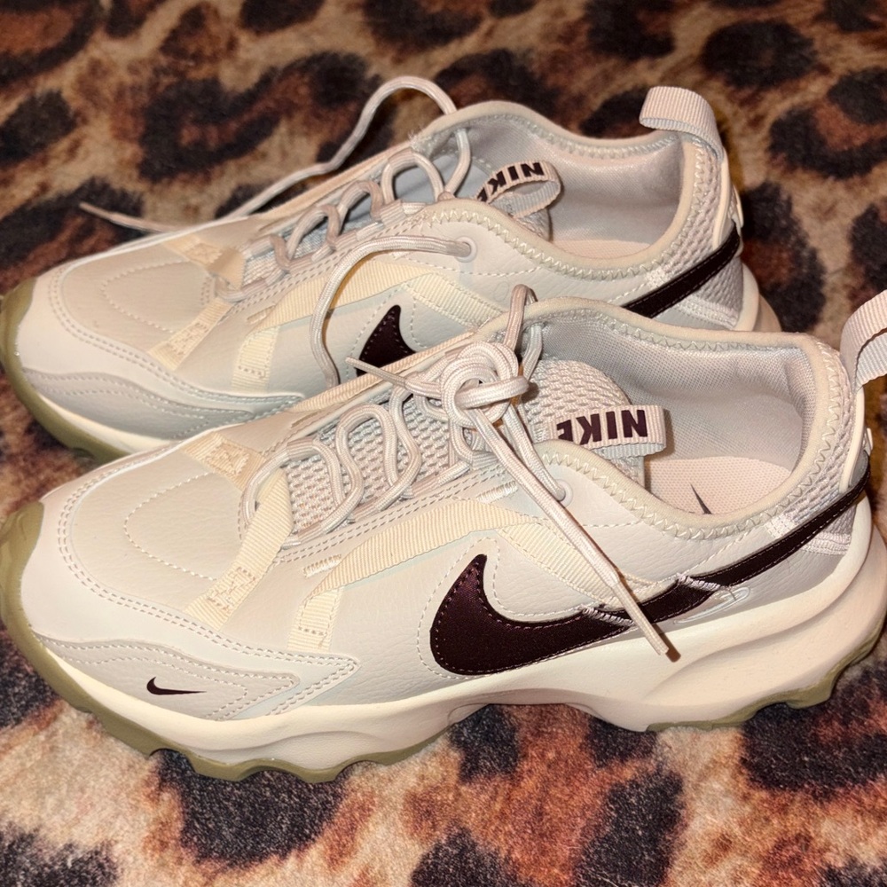 Nike Women’s Cream Sneakers with Dark Brown Swoosh